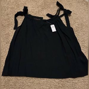 NWT Gap Crinkle Gauze Black Tank w/ Bow Straps